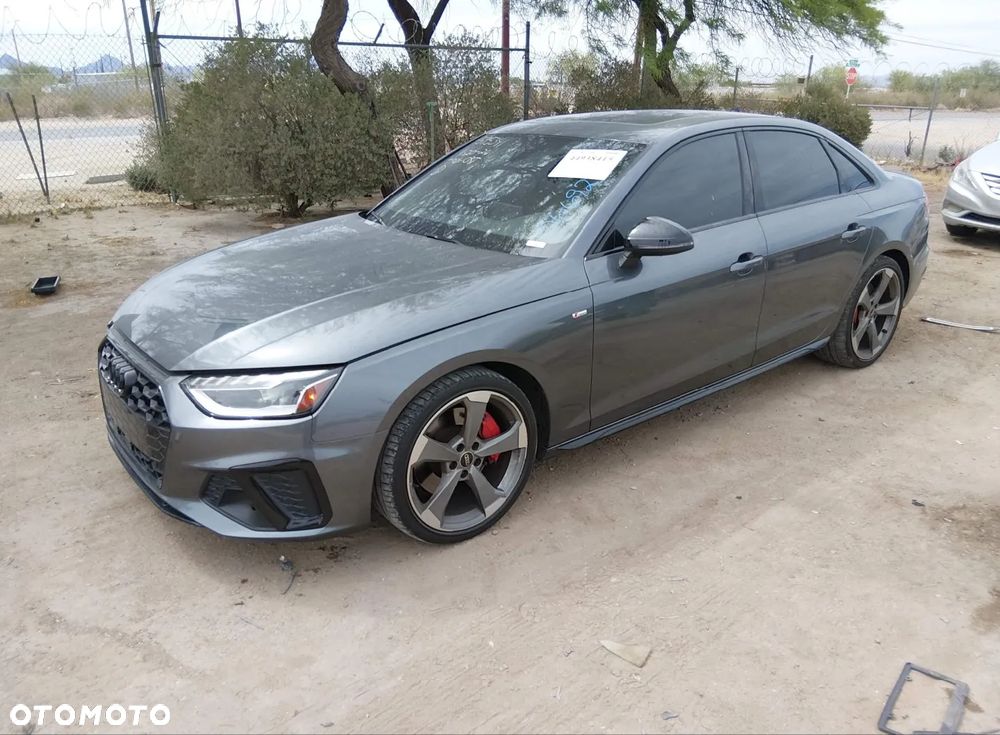 Audi A4 Limousine - 1