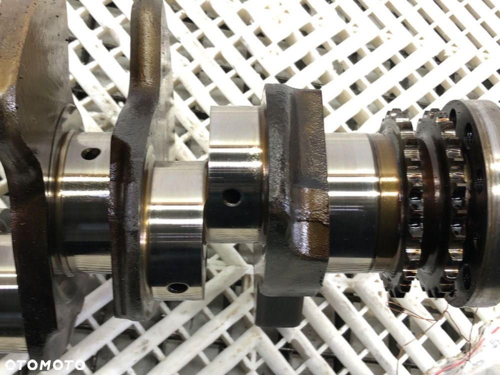 WAŁ KORBOWY - 152.00 PLN - AUDI A6 C6 (4F2) 2004 - 2011 2.4 130 kW [177 KM] benzyna 2004 - 2008 - 2