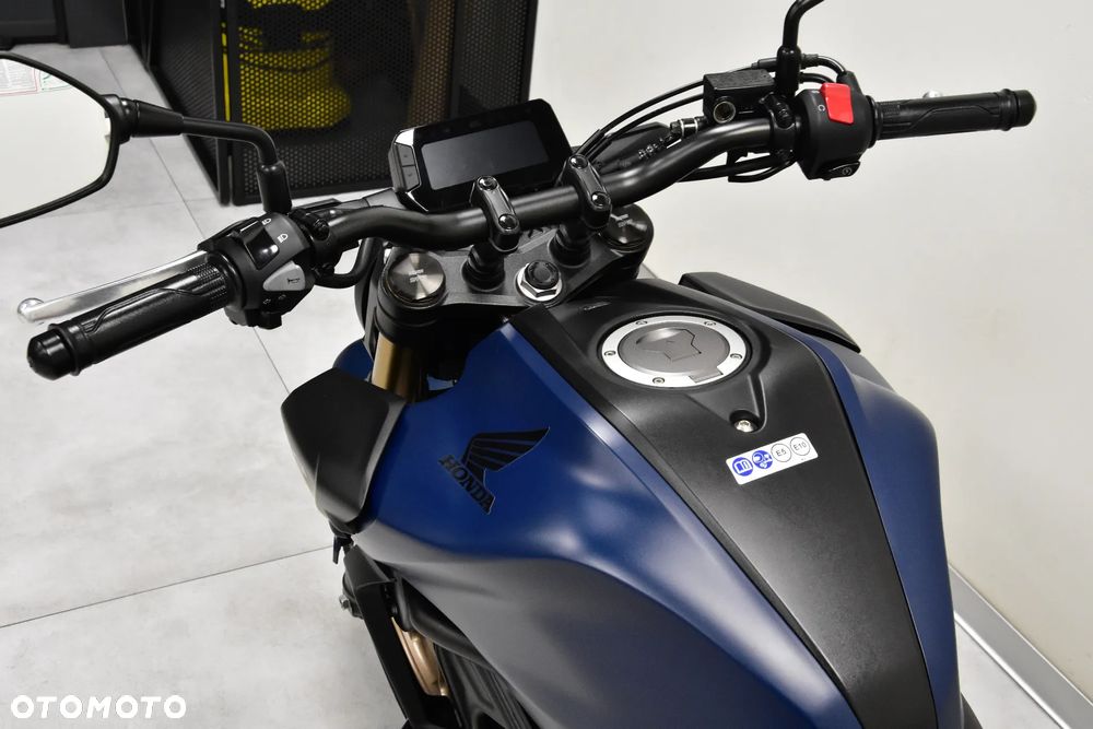 Honda CB - 19