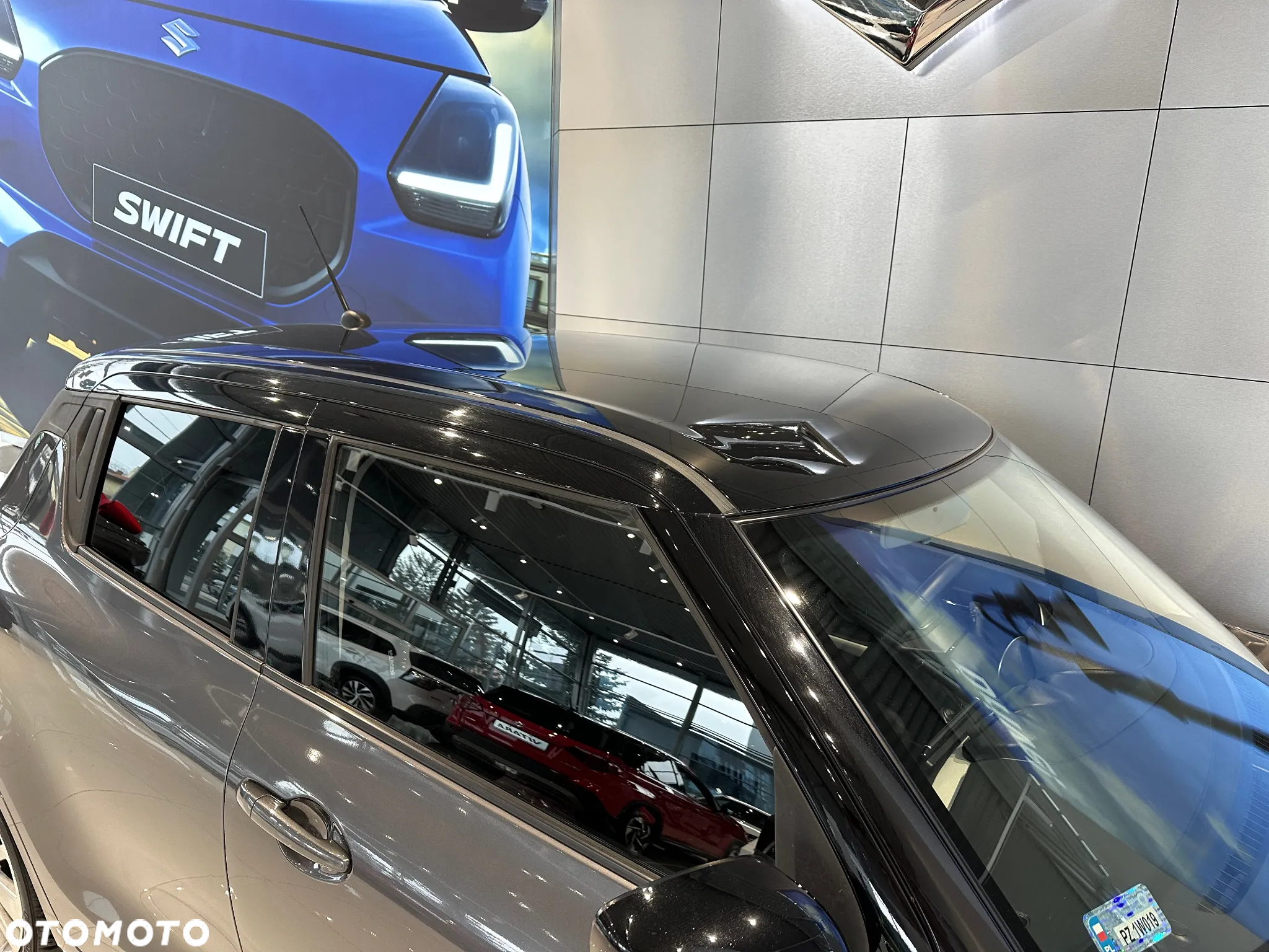 Suzuki Swift 1.2 Premium Plus CVT - 7