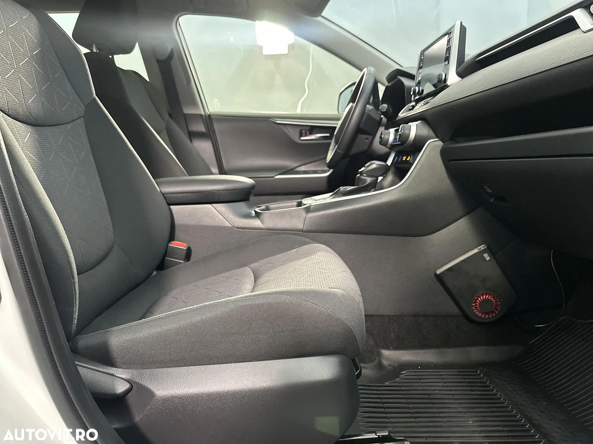 Toyota RAV4 - 11