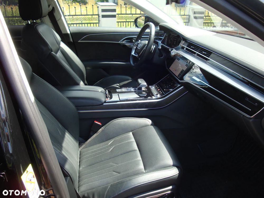 Audi A8 - 8