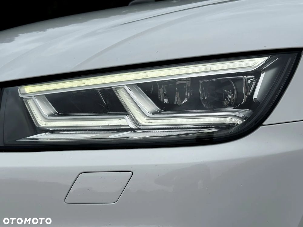 Audi Q5 40 TDI Quattro S tronic design - 22
