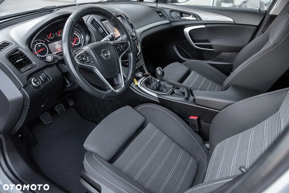 Opel Insignia - 15