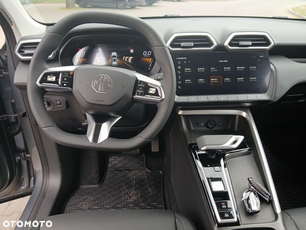 MG ZS Hybrid+ - 14