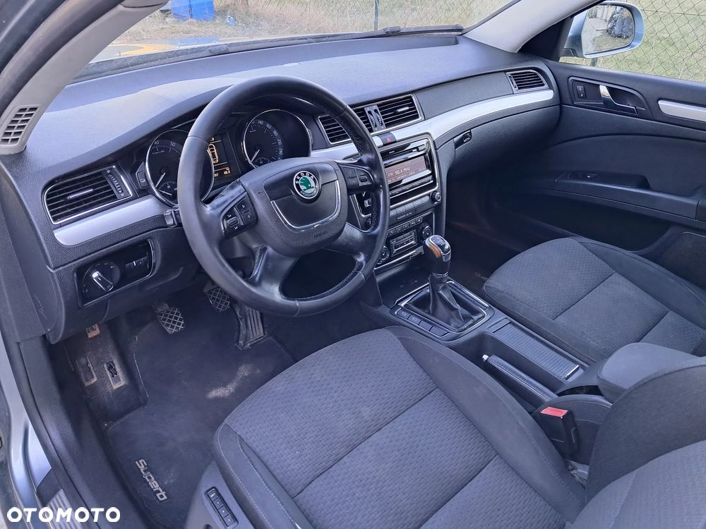 Skoda Superb 1.8 TSI FAMILY - 5