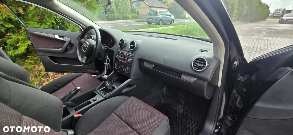 Audi A3 Sportback 2.0 TDI DPF Quattro Attraction - 32