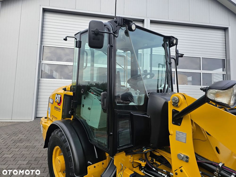 Caterpillar 906 M - 12