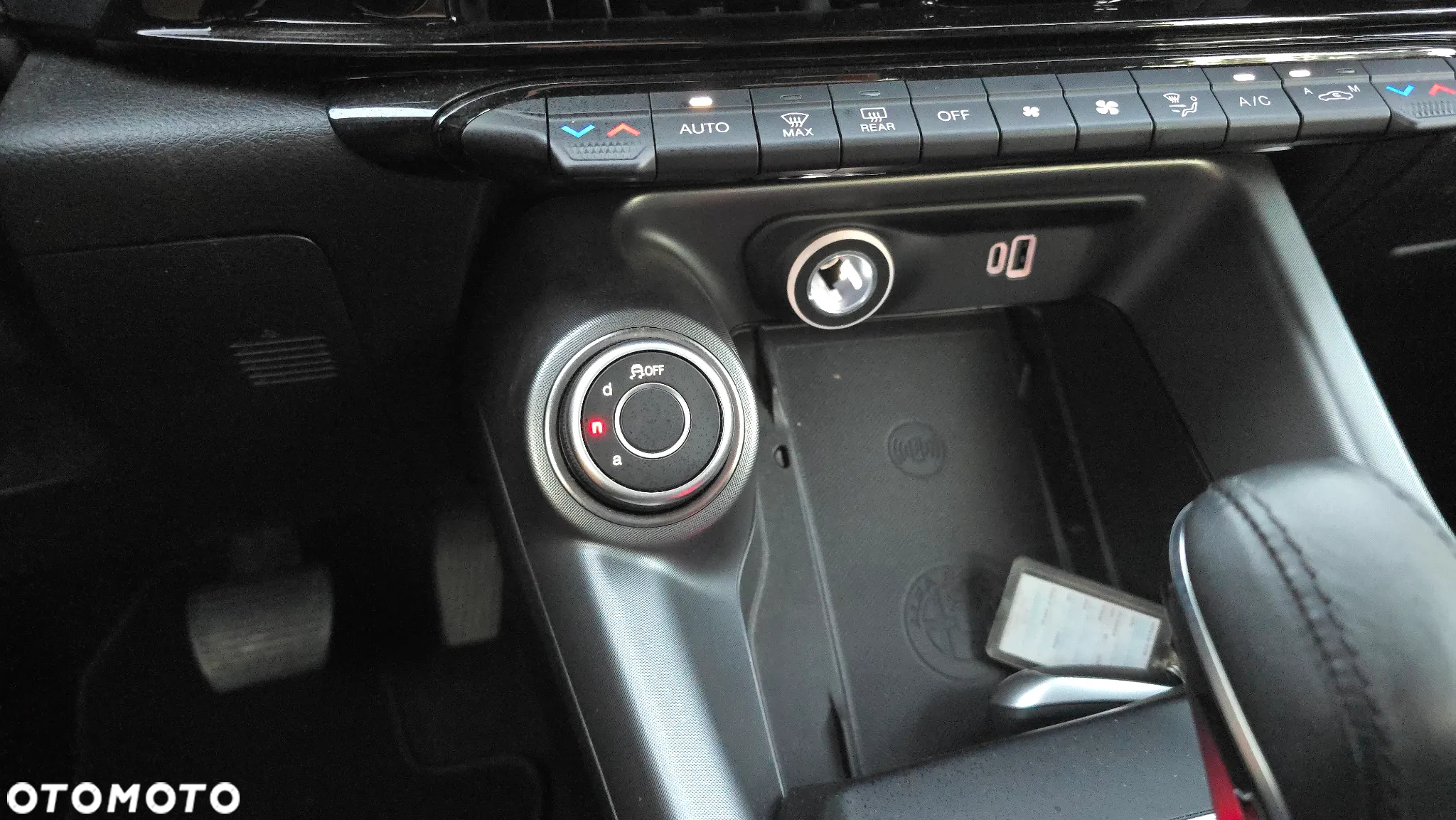 Alfa Romeo Tonale 1.5 VGT Hybrid Ti - 10