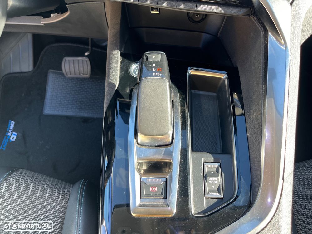 Peugeot 3008 1.6 Hybrid Allure Pack e-EAT8 - 37