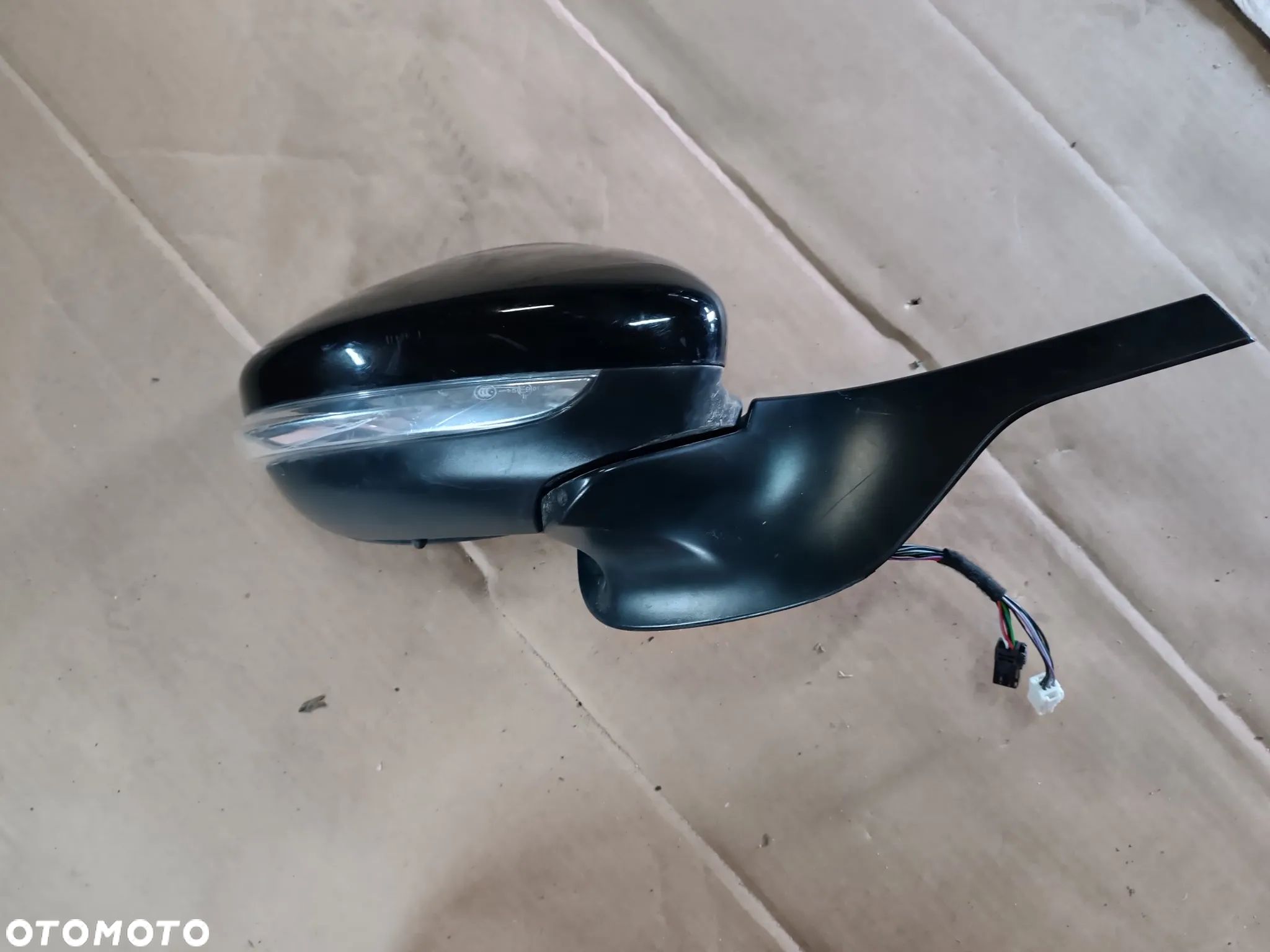 LUSTERKO PRAWE 6+6 12 PIN CITROEN C3 III - 1