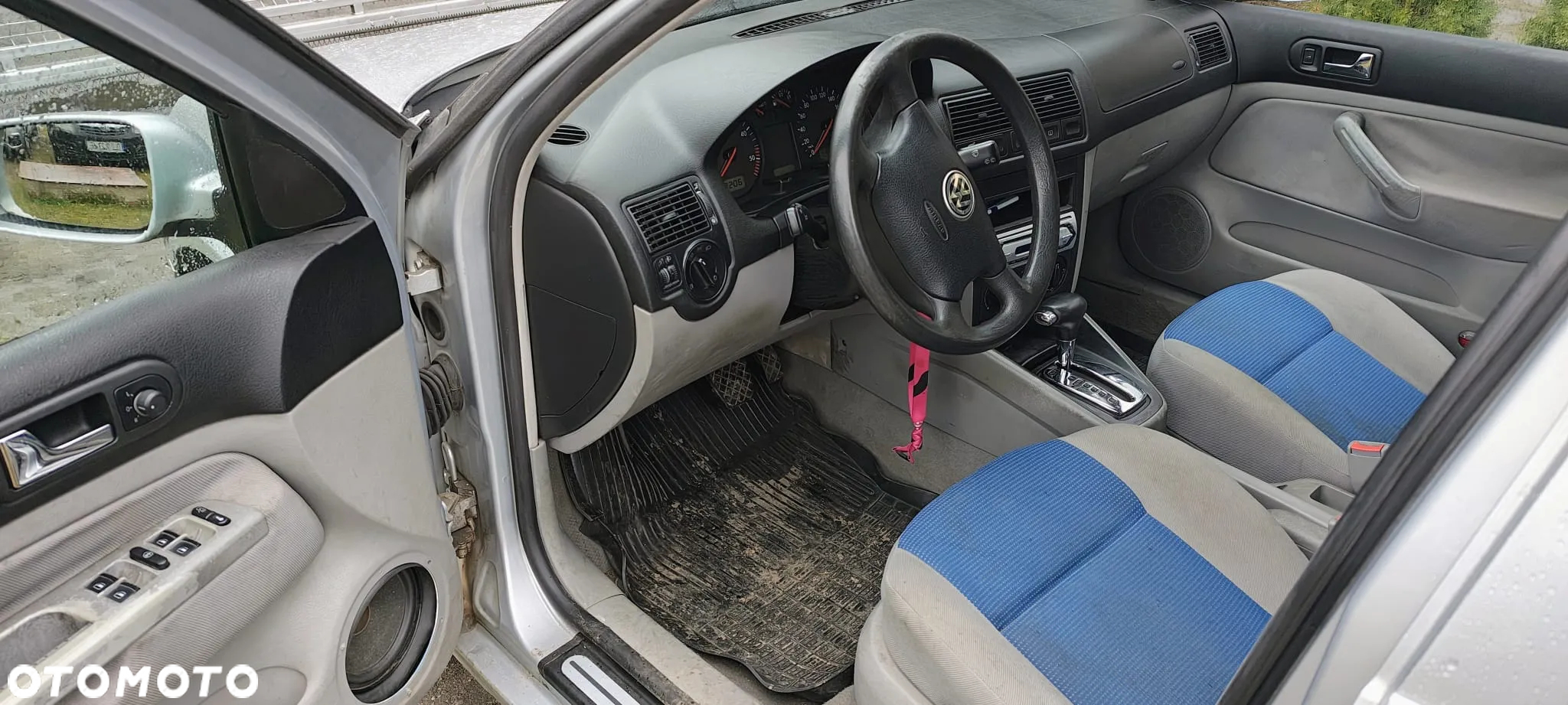 Volkswagen Golf - 8