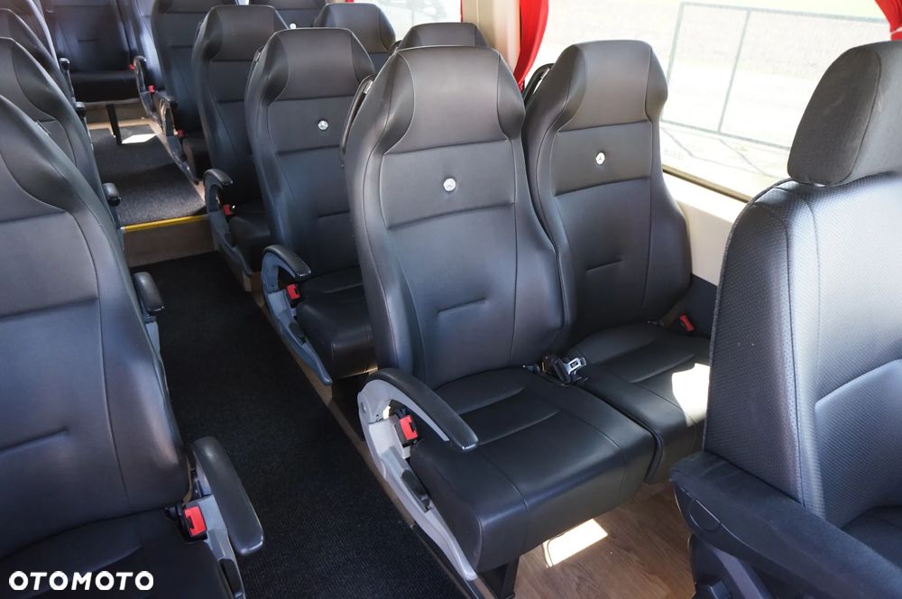 Mercedes-Benz SPRINTER - 29