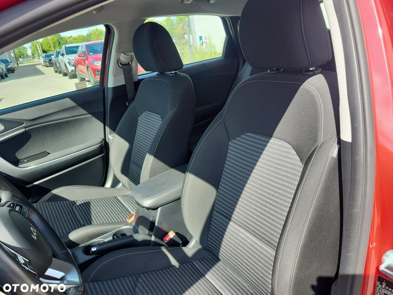 Kia Ceed - 11