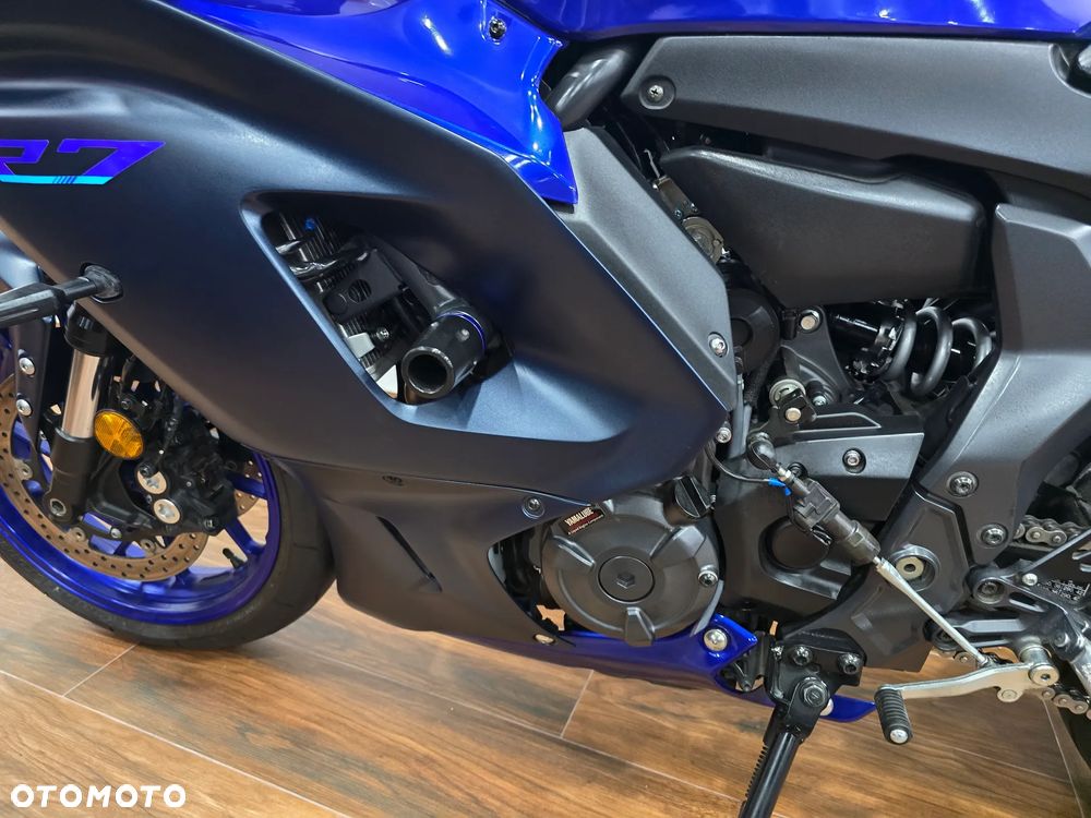 Yamaha R7 - 14