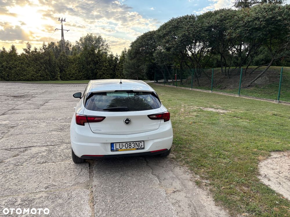 Opel Astra 1.2 T Elegance S&S - 4