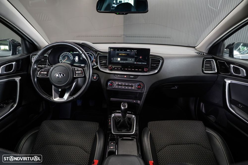 Kia XCeed 1.6 CRDi MHEV Drive - 44