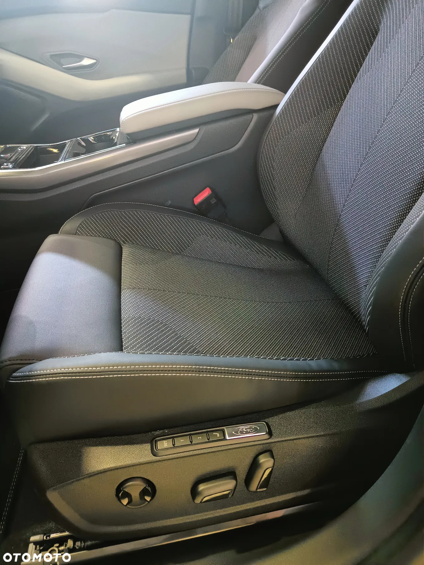 Ford Explorer 77kWh RWD - 15