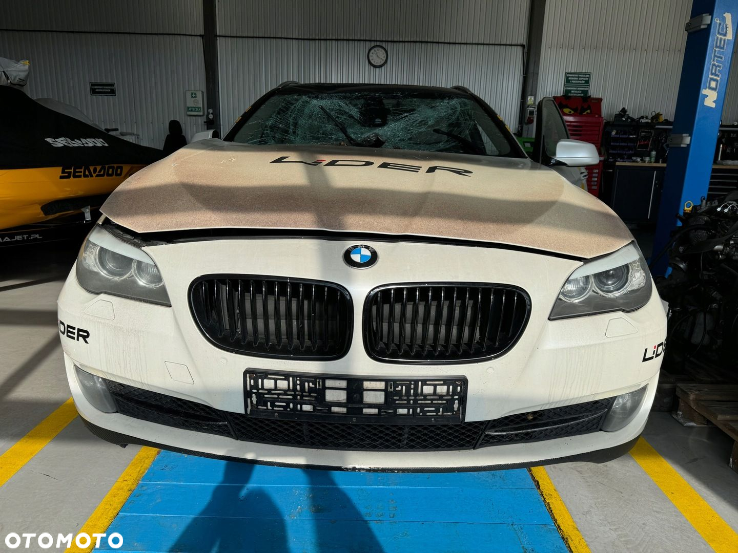 BMW 520 D F10 F11 przód kompletny Bi Xenon LED kolor B90 obklejony - 2
