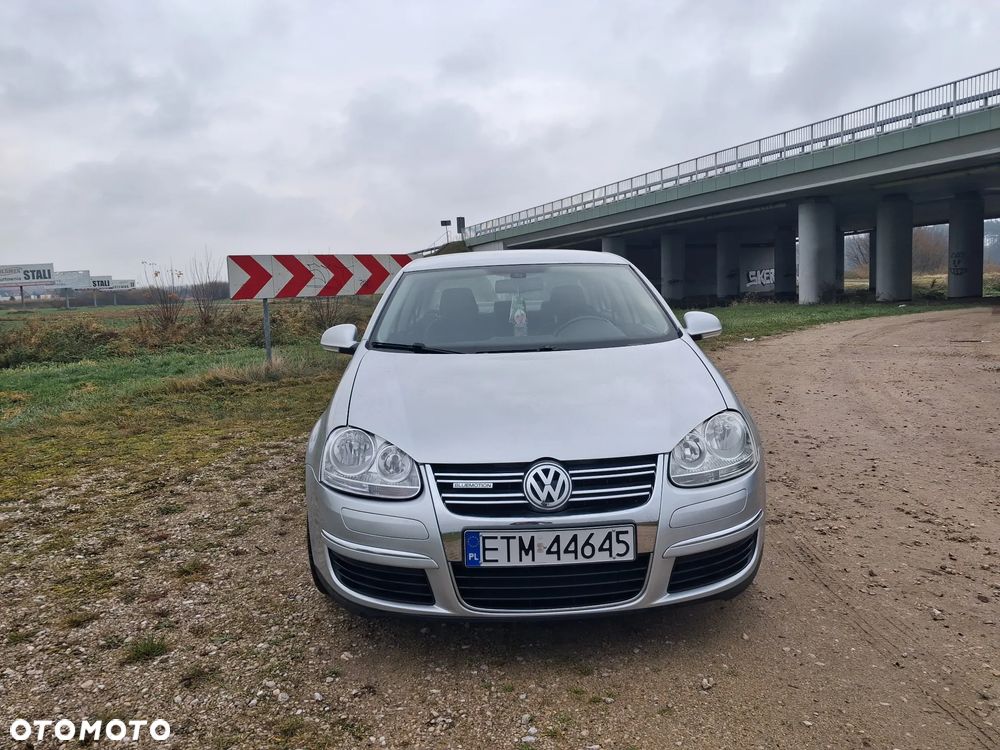 Volkswagen Jetta 1.9 TDI DPF Trendline BlueMotion - 3