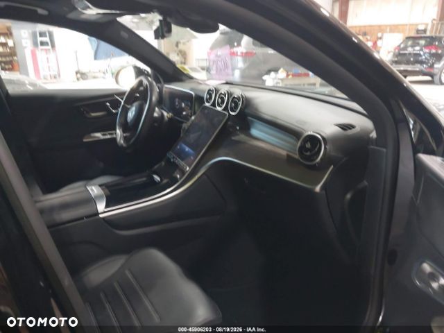Mercedes-Benz GLC 300 4Matic 9G-TRONIC AMG Line Advanced - 6