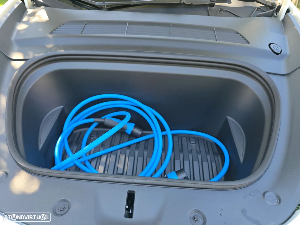 Tesla Model Y Standard - 12