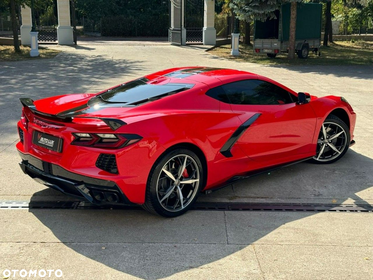 Chevrolet Corvette - 12