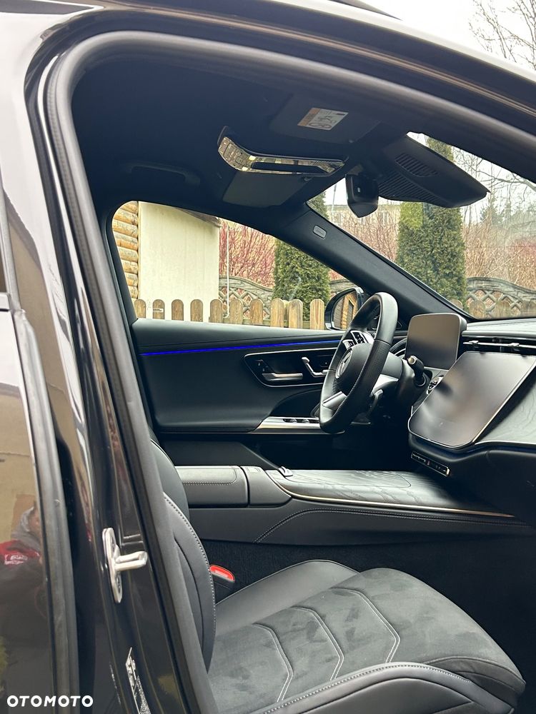 Mercedes-Benz Klasa E 200 mHEV 4-Matic AMG 9G-Tronic - 14