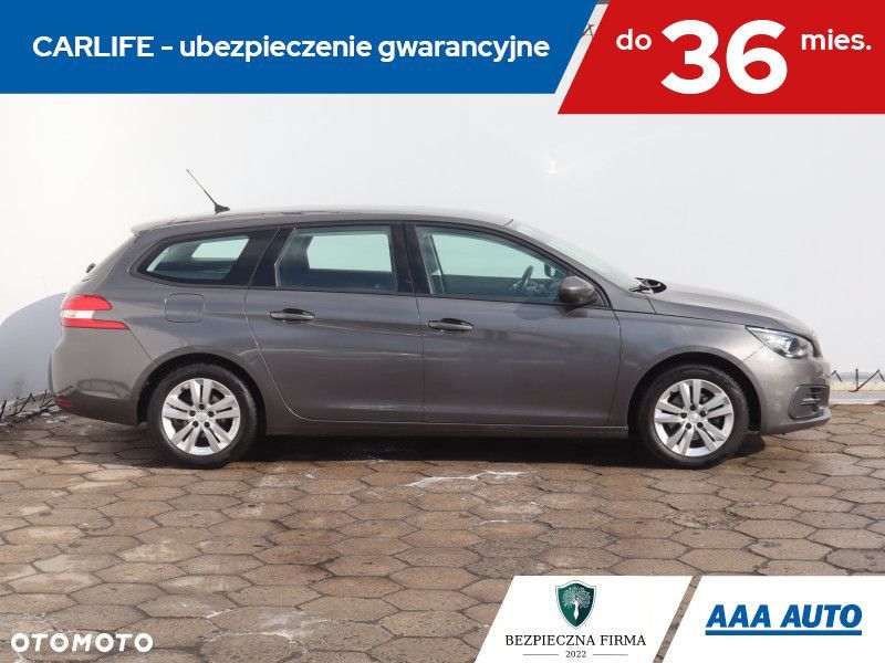 Peugeot 308 - 8