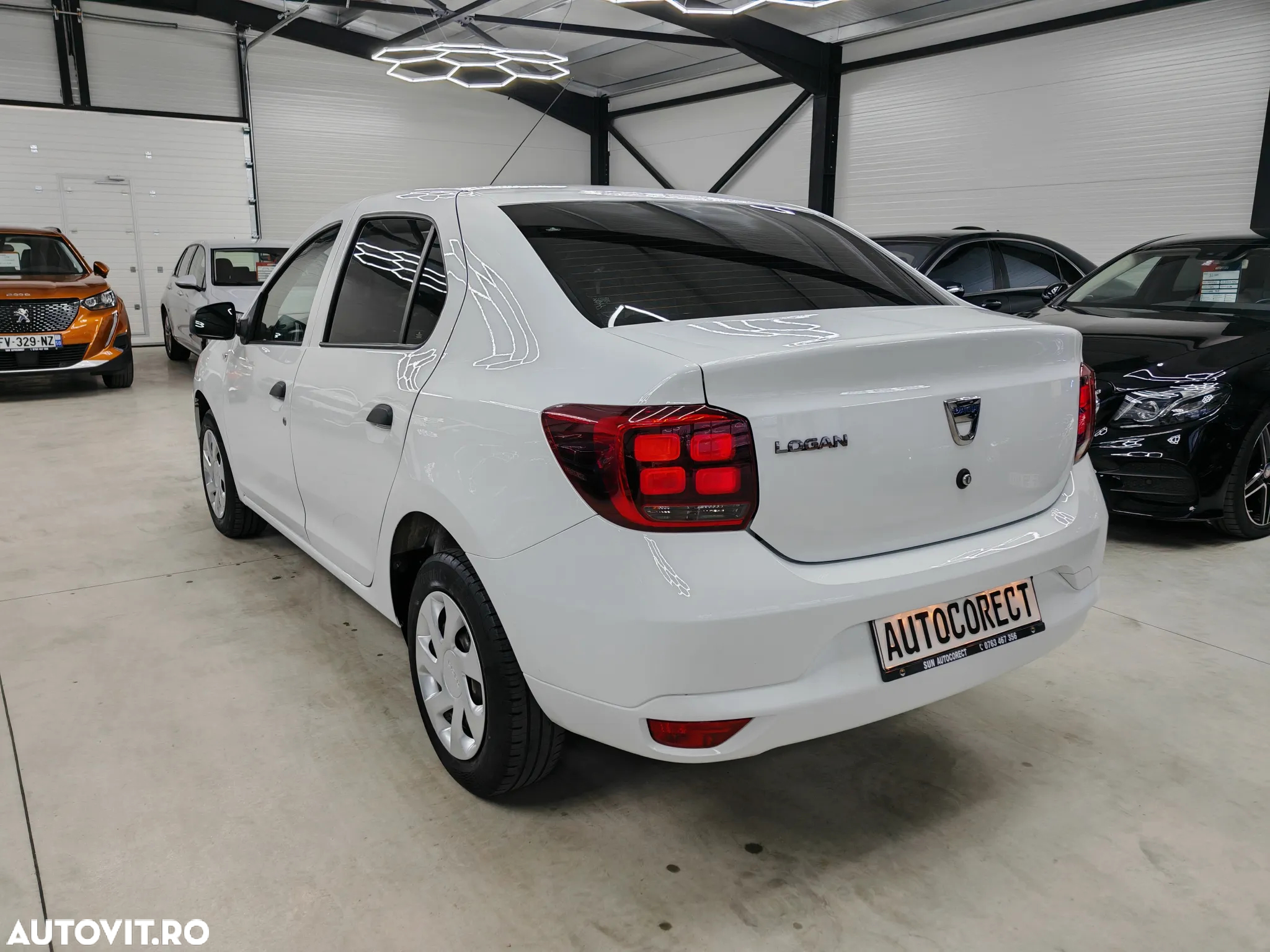 Dacia Logan 1.0 SCe Laureate - 5