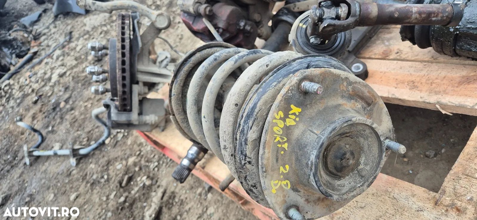 Fuzeta cu rulment + arc si amortizor flansa roata fata Kia Sportage 2.0 diesel 2005 - 1