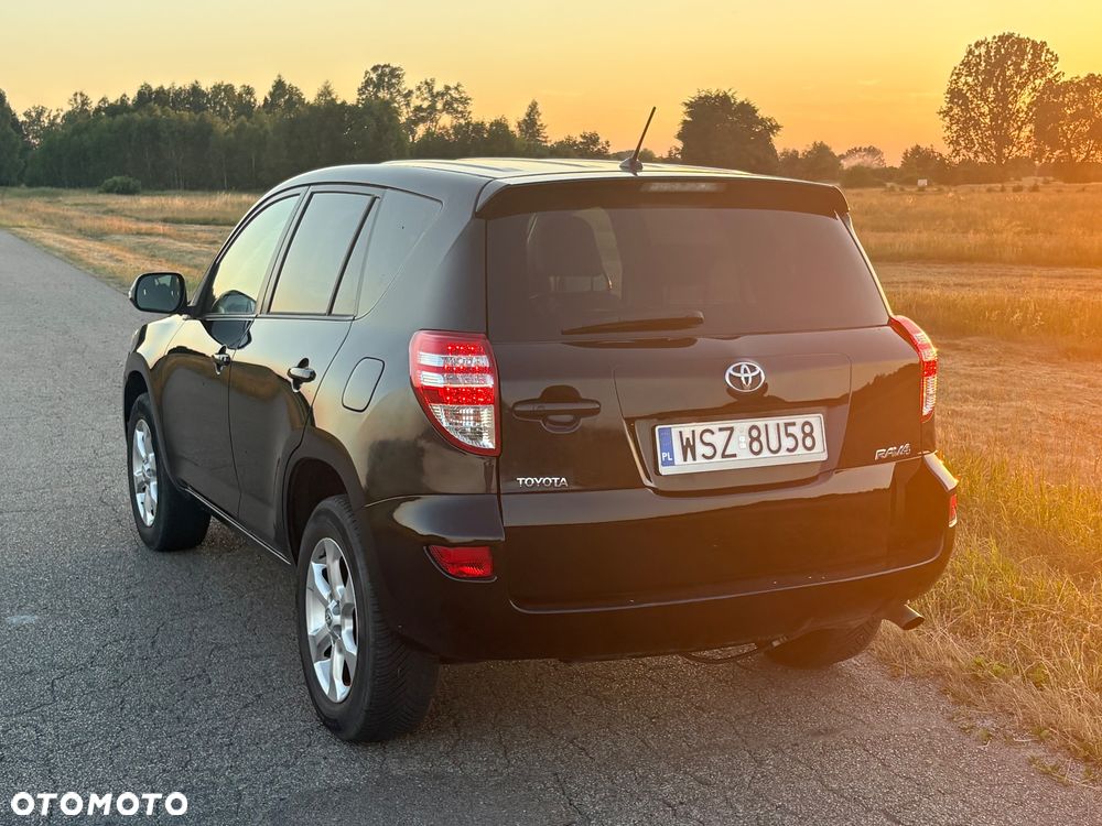Toyota RAV4 2.0 VVT-i 2010 - 7