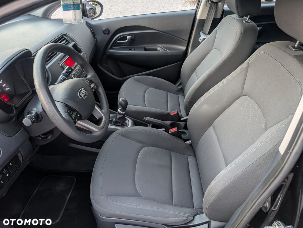 Kia Rio - 11