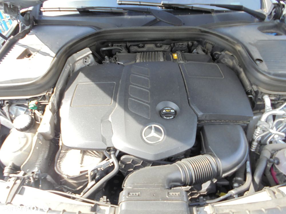 Mercedes-Benz GLC 300 de 4Matic 9G-TRONIC - 33