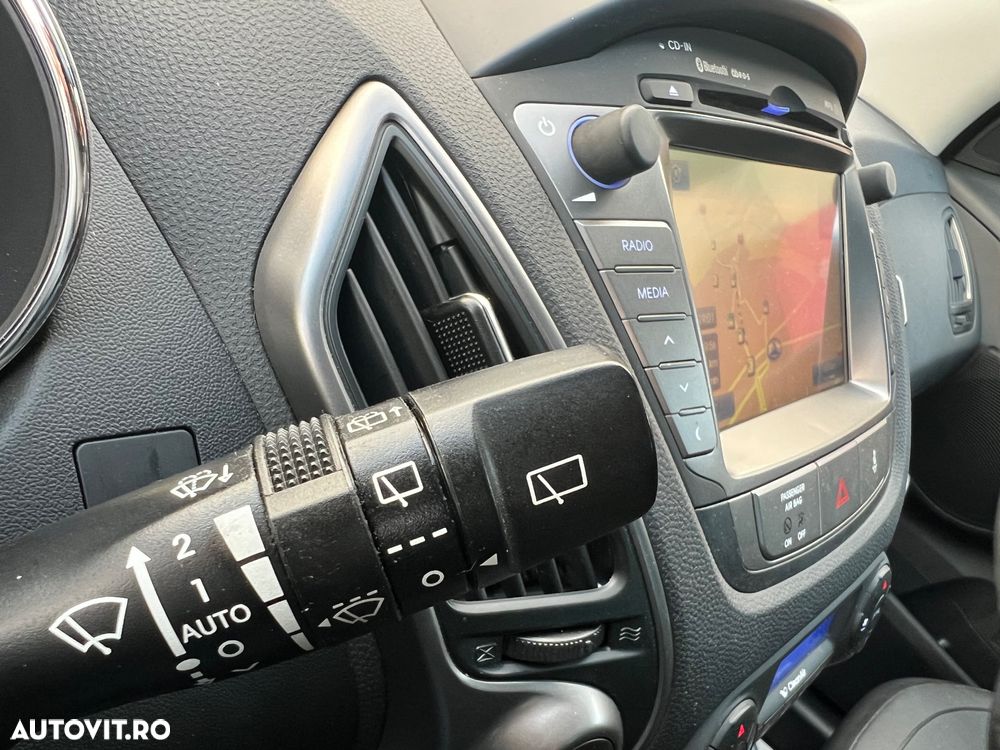 Hyundai ix35 2.0 CRDI 4WD Automatik Fifa World Cup Gold Edition - 22