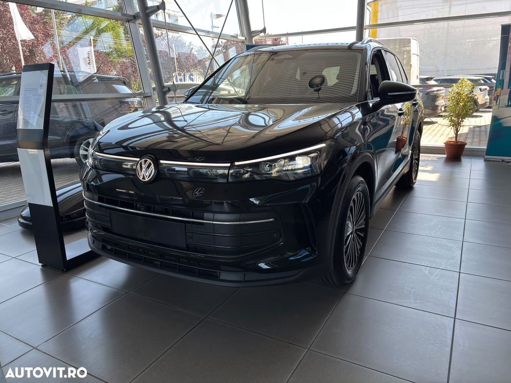 Volkswagen Tiguan - 1