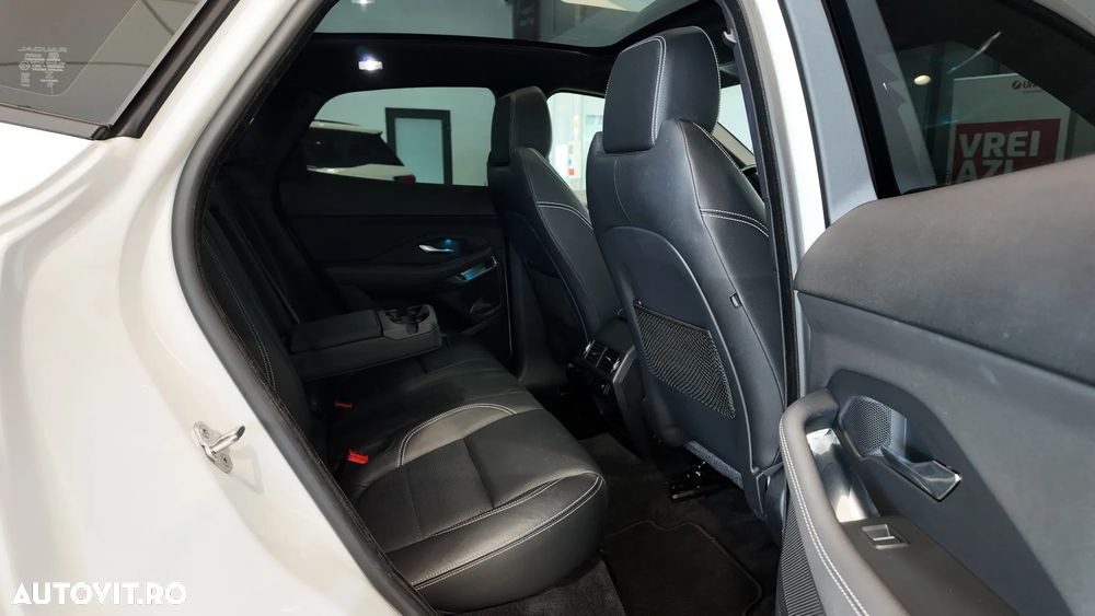 Jaguar E-Pace P200 AWD R-Dynamic S - 38