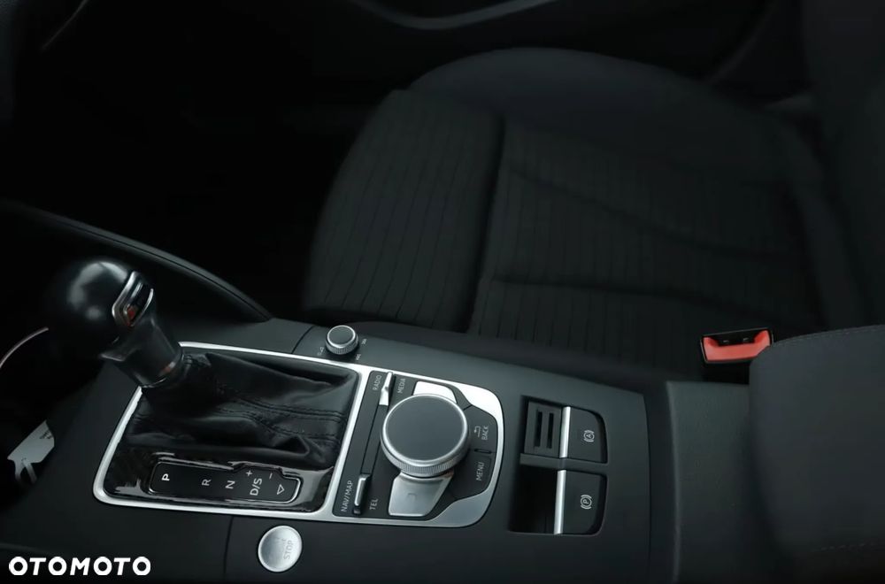 Audi A3 Limousine 40 TFSI Quattro Sport S tronic - 12