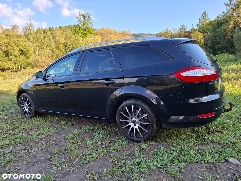 Ford Mondeo 2.0 Ambiente - 9