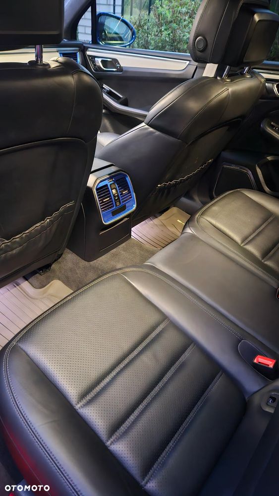 Porsche Macan Turbo PDK - 22