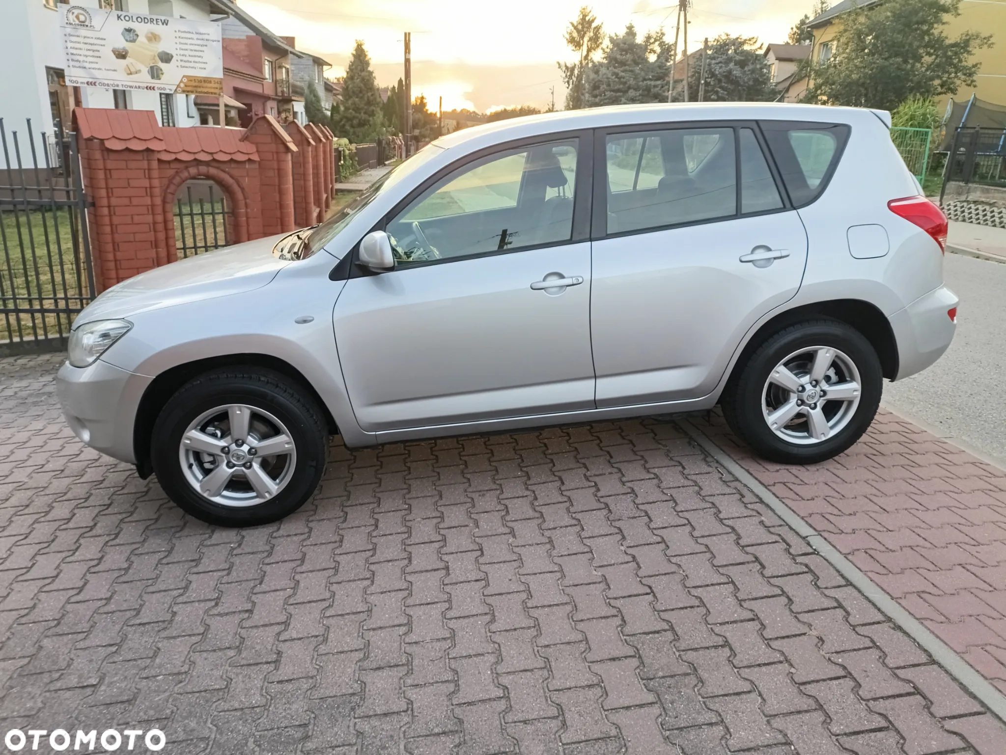 Toyota RAV4 2.0 VVT-i Luna - 6