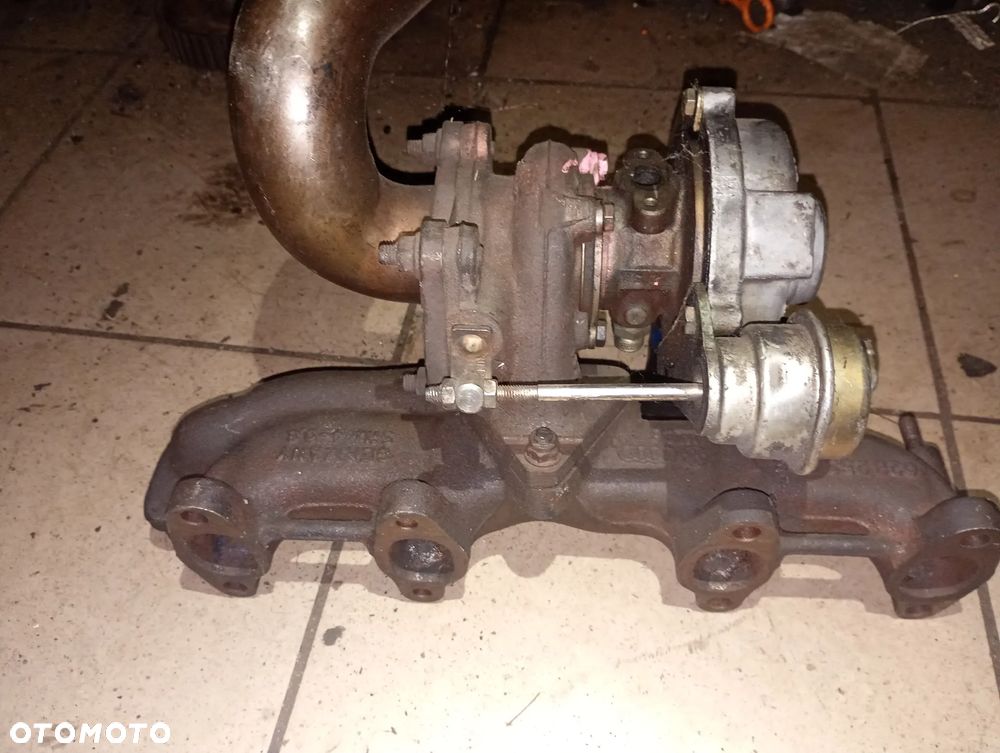 VW Sharan turbosprezarka 028145701j - 1