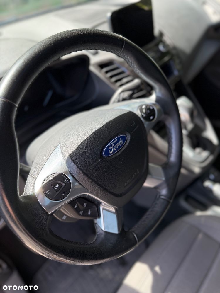 Ford Tourneo Connect - 22