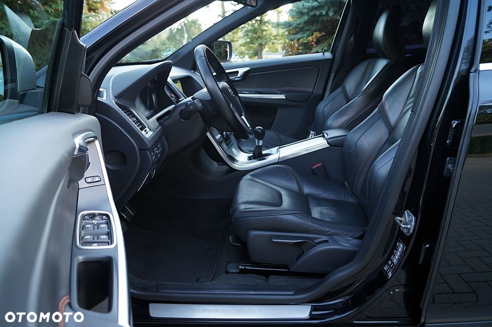 Volvo XC 60 D4 Ocean Race - 18