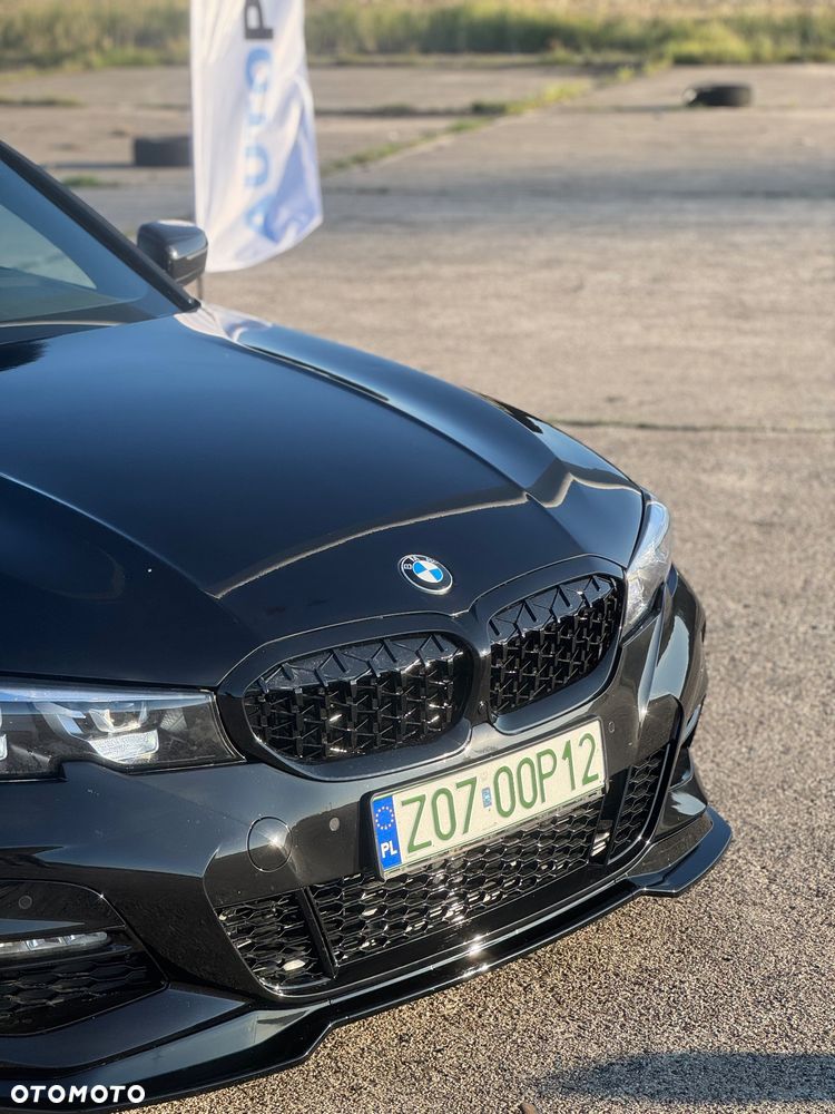 BMW Seria 3 330i M Sport - 5