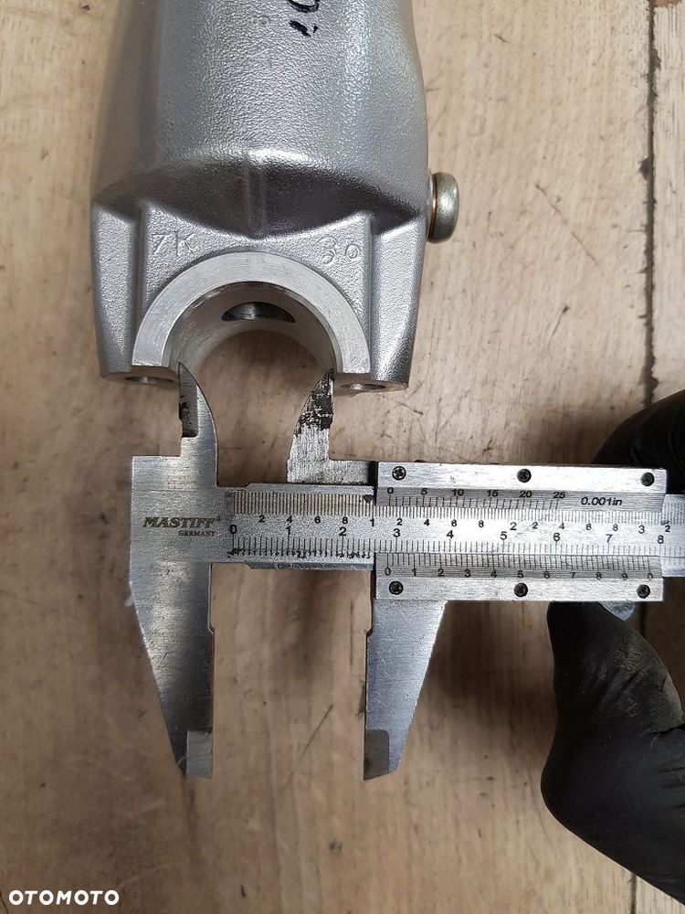 Goleń prawy Harley Davidson Softail Heritage Fat Boy 45915-08 - 8