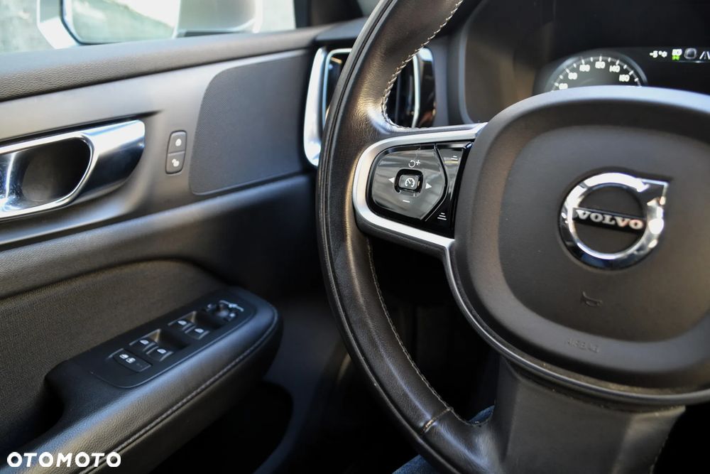 Volvo V60 B5 B AWD Inscription - 21