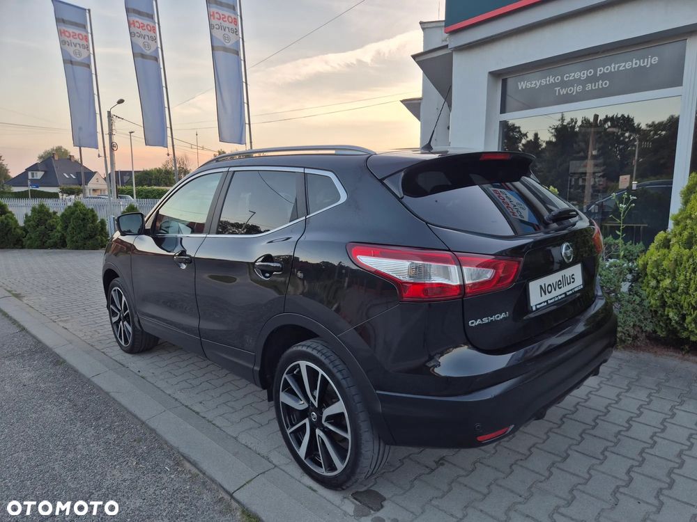 Nissan Qashqai 1.6 DCi 4x4 Tekna - 4