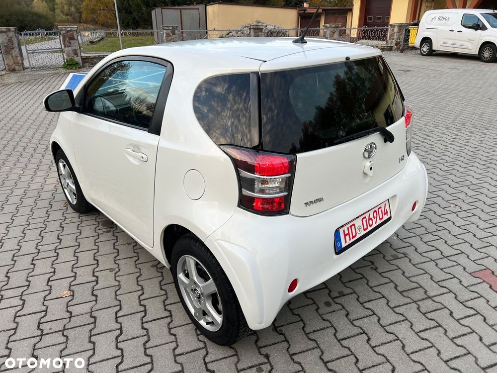 Toyota iQ 1.0 Sol EU5 - 35