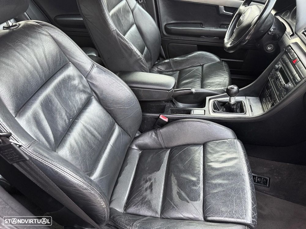 Audi A4 Avant 2.5 TDI quattro S-line - 16